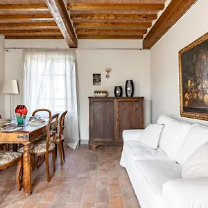 https://residence-la-mandolata-apartments-w-pool-parking.it-tuscanyhotel.com